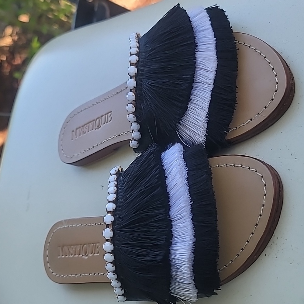 Mystique Women's Shoes Sz 7 Black Flat Leather Sandal Fringe White Swarovski - Picture 2 of 9